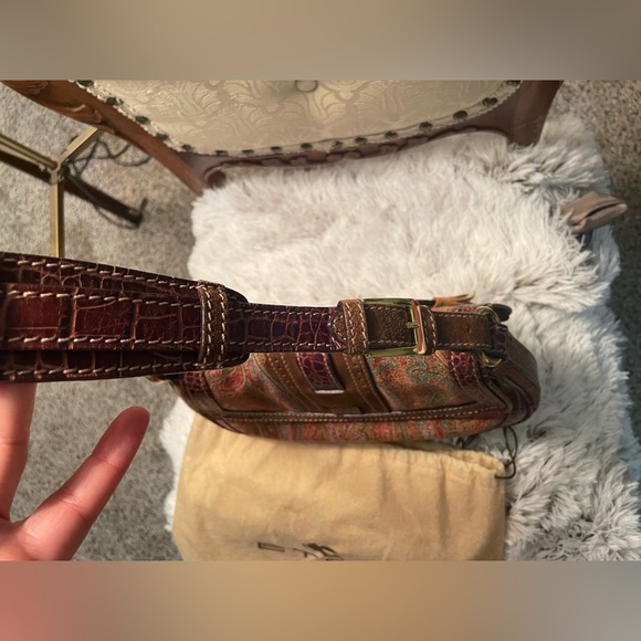 🍂🍂ETRO Beautiful shoulder bag! Like new with dust bag🍂🍂 - Picture 14 of 14